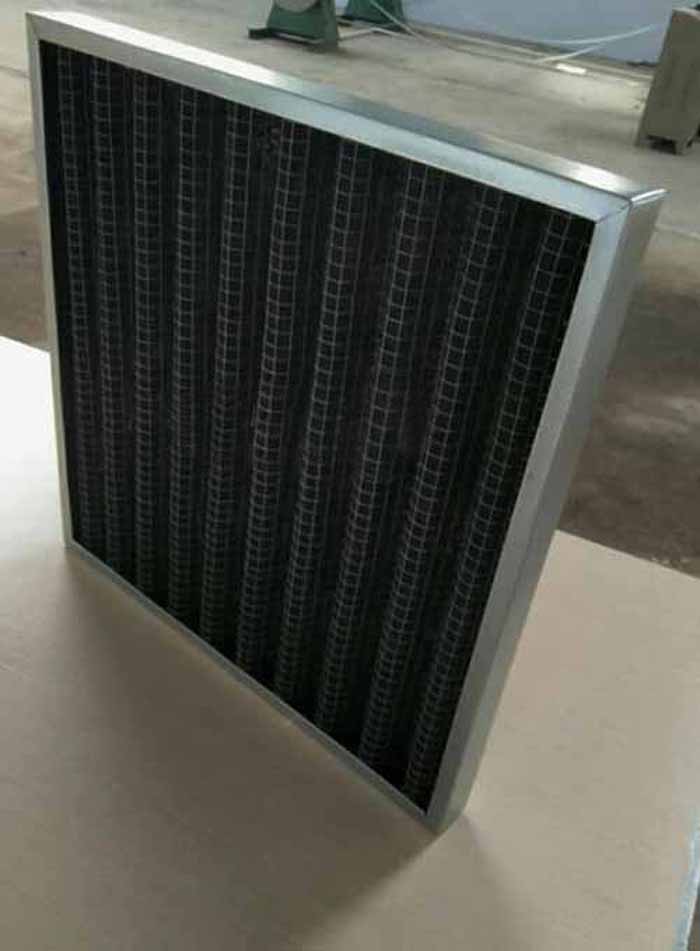 折疊式活性炭過(guò)濾器鋁型材外框，也可選用鍍鋅外框及不銹鋼，厚度為：21mm,25mm,46mm，50mm等其他多種厚度。